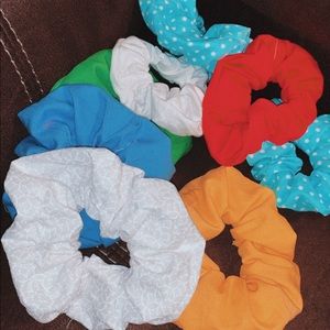scrunchies (2 for 7$)